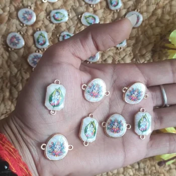 White base rakhi pandent 388