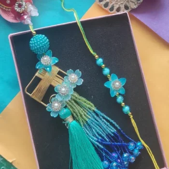 Flower tassel pair 273