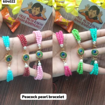 Peacock pearl bracelet 323