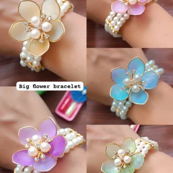 Big flower bracelet 399