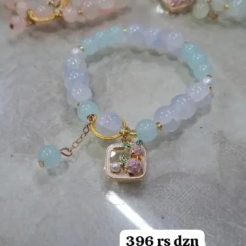Heavy charm glass bracelet 382
